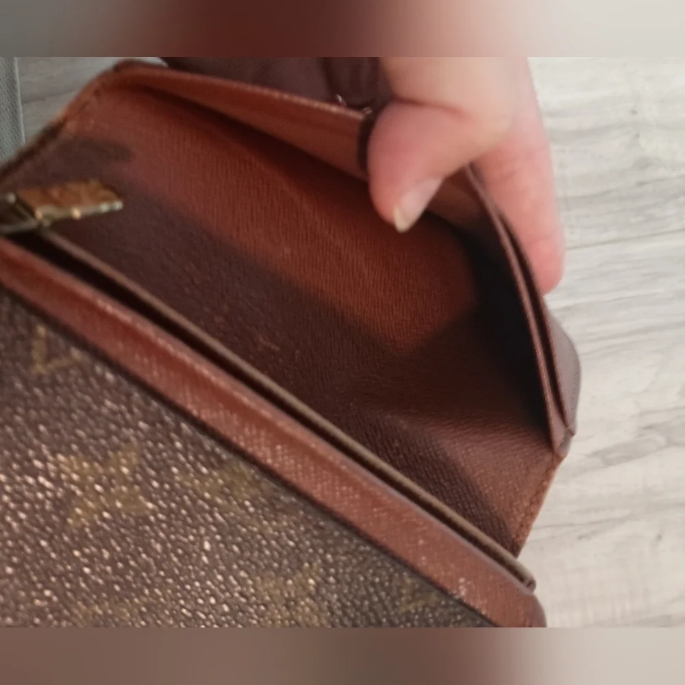 LOUIS VUITTON Monogram Porte Monnaie Billets Tresor Wallet